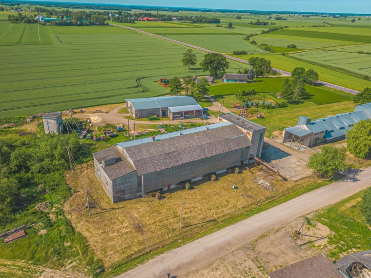 Parduodamos administracinės, gamybinės, kitos paskirties, paslaugų, prekybos, sandėliavimo patalpos Šakių g., Barzdų mstl., Šakių r. sav., 1118.34 m2 ploto 12