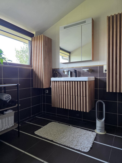 Parduodamas namas Ketvergių k., Klaipėdos r. sav., 260 m2 ploto, 2 aukštai 2