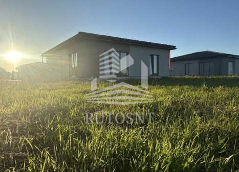 Parduodamas namas Trušelių k., Klaipėdos r. sav., 117.00 m² ploto 4 kambariai Parduodamas namas Trušelių k., Klaipėdos r. sav., 117.00 m² ploto 4 kambariai