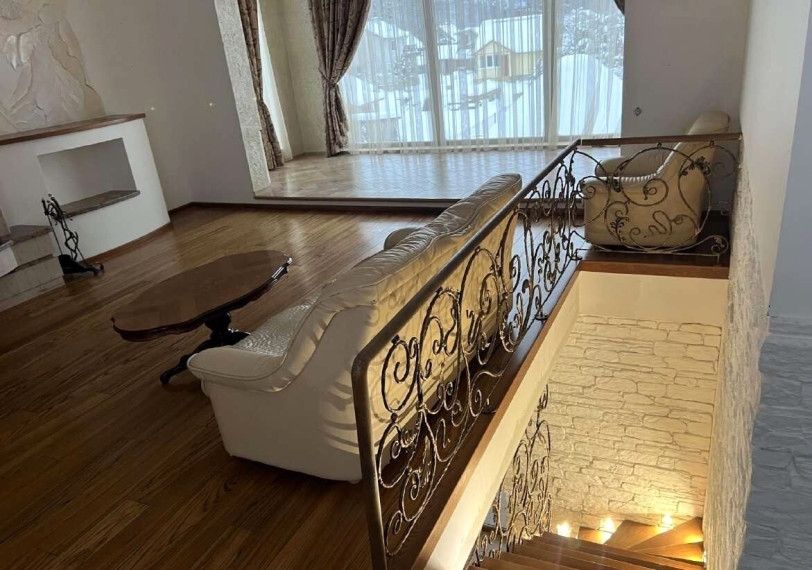 Parduodamas namas Vyšnių g., Žiaukų k., Klaipėdos r. sav., 246 m2 ploto, 2 aukštai 8