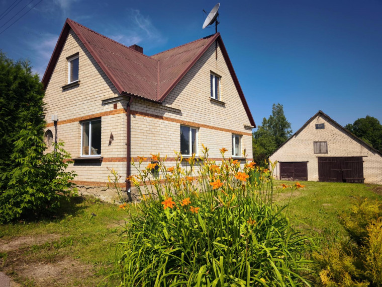 Parduodamas namas Kauno g., Leliūnų mstl., Utenos r. sav., 107.00 m² ploto 5 kambariai 1