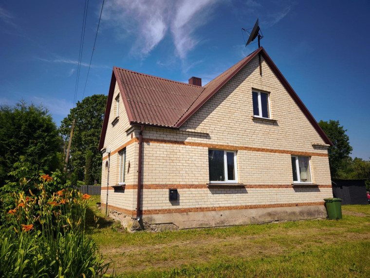 Parduodamas namas Kauno g., Leliūnų mstl., Utenos r. sav., 107.00 m² ploto 5 kambariai 2