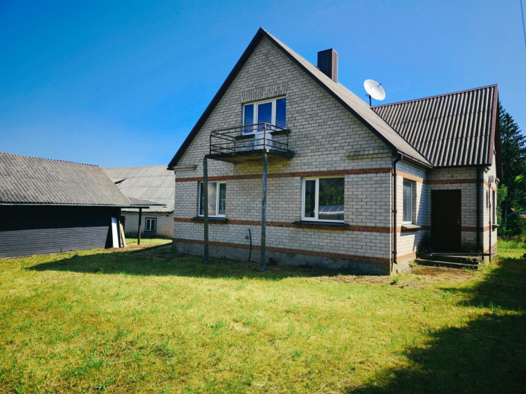 Parduodamas namas Kauno g., Leliūnų mstl., Utenos r. sav., 107.00 m² ploto 5 kambariai 4