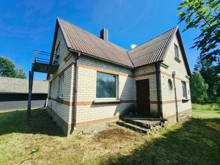 Parduodamas namas Kauno g., Leliūnų mstl., Utenos r. sav., 107.00 m² ploto 5 kambariai 5