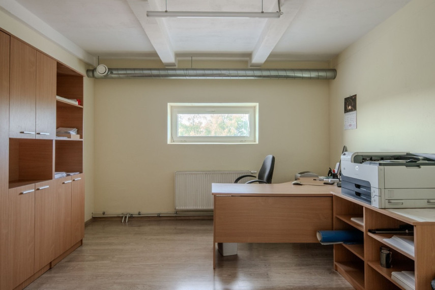 Parduodamos administracinės, gamybinės, paslaugų, prekybos, sandėliavimo patalpos Nemirsetos g., Girkalių k., Klaipėdos r. sav., 1731 m2 ploto 23