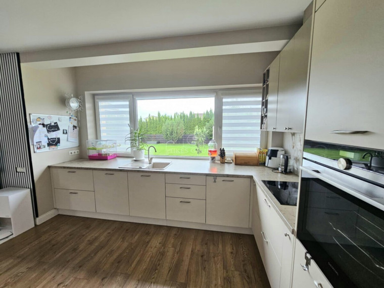 Parduodamas namas Ketvergių k., Klaipėdos r. sav., 205 m2 ploto, 2 aukštai 4