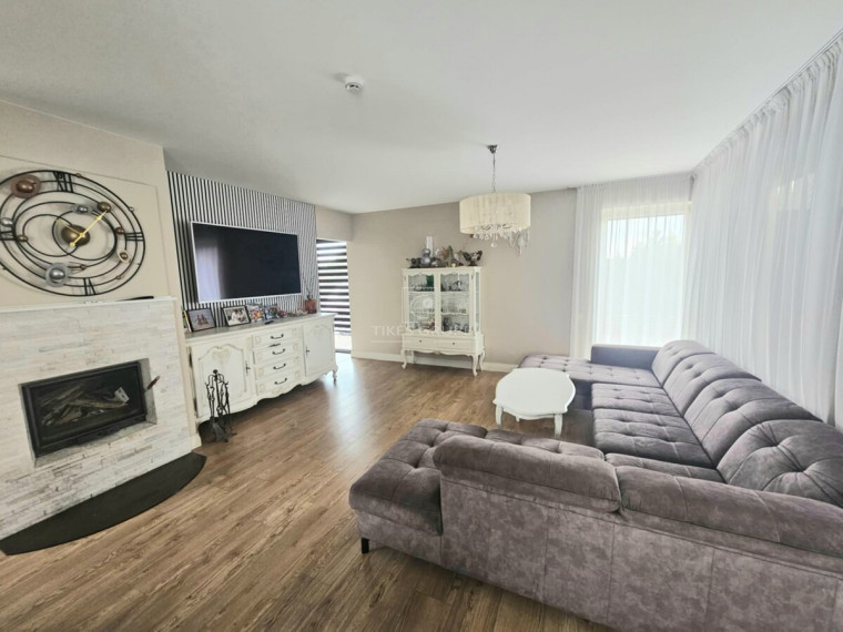 Parduodamas namas Ketvergių k., Klaipėdos r. sav., 205 m2 ploto, 2 aukštai 10