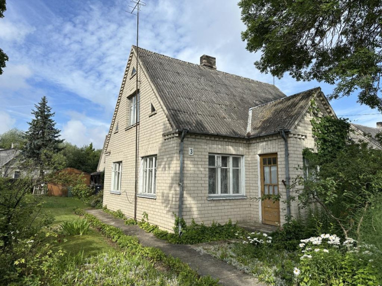 Parduodamas namas Kapų g., Linkuvos m., Pakruojo r. sav., 62.77 m² ploto 3 kambariai 6