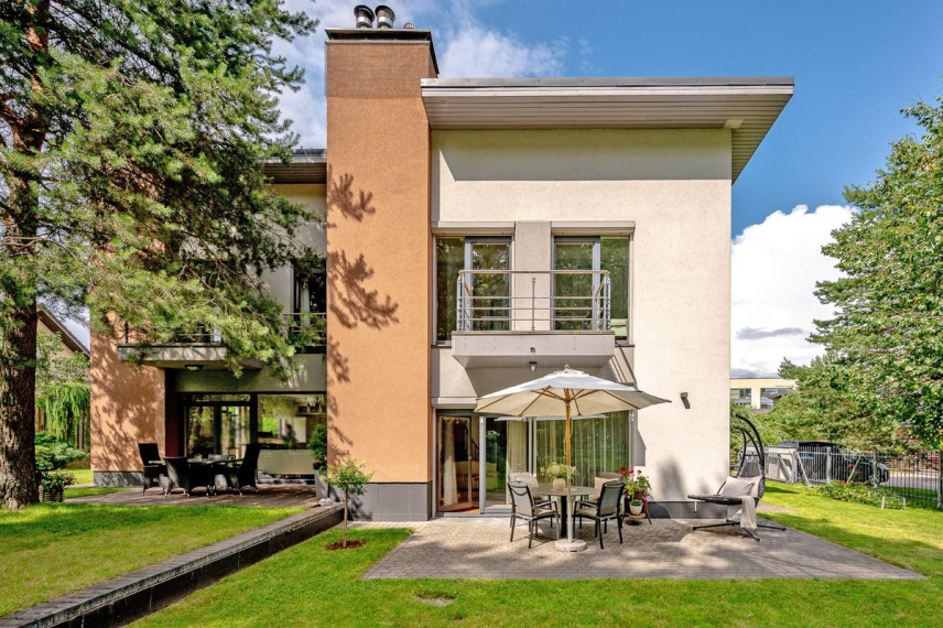 Parduodamas namas A. Šabaniausko g., Santariškės, Vilniaus m., Vilniaus m. sav., 220 m2 ploto, 2 aukštai 3