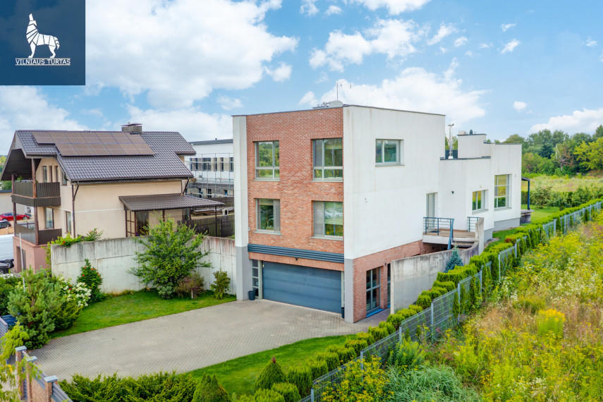Parduodamas namas Salotės g., Pilaitė, Vilniaus m., Vilniaus m. sav., 300.94 m2 ploto, 2 aukštai 1
