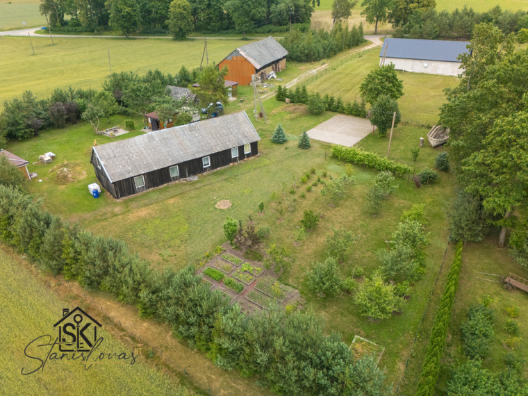 PARDUODAMA SODYBA SU PIRTIMI, NAUJOS STATYBOS GARAŽU IR 1.1835 HA ŽEMĖS UŽLIEKNIŲ K., ŠILUTĖS G. 82 2