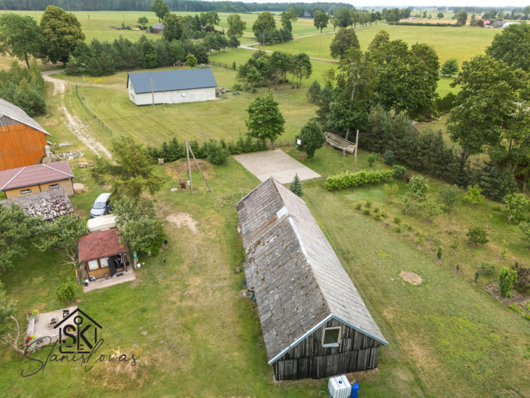 PARDUODAMA SODYBA SU PIRTIMI, NAUJOS STATYBOS GARAŽU IR 1.1835 HA ŽEMĖS UŽLIEKNIŲ K., ŠILUTĖS G. 82 19