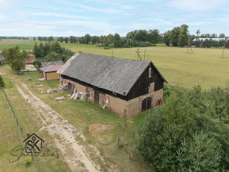 PARDUODAMA SODYBA SU PIRTIMI, NAUJOS STATYBOS GARAŽU IR 1.1835 HA ŽEMĖS UŽLIEKNIŲ K., ŠILUTĖS G. 82 27