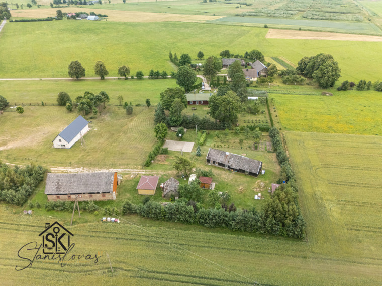PARDUODAMA SODYBA SU PIRTIMI, NAUJOS STATYBOS GARAŽU IR 1.1835 HA ŽEMĖS UŽLIEKNIŲ K., ŠILUTĖS G. 82 28