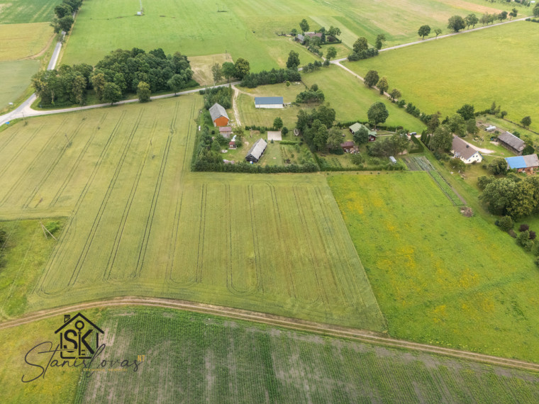 PARDUODAMA SODYBA SU PIRTIMI, NAUJOS STATYBOS GARAŽU IR 1.1835 HA ŽEMĖS UŽLIEKNIŲ K., ŠILUTĖS G. 82 30