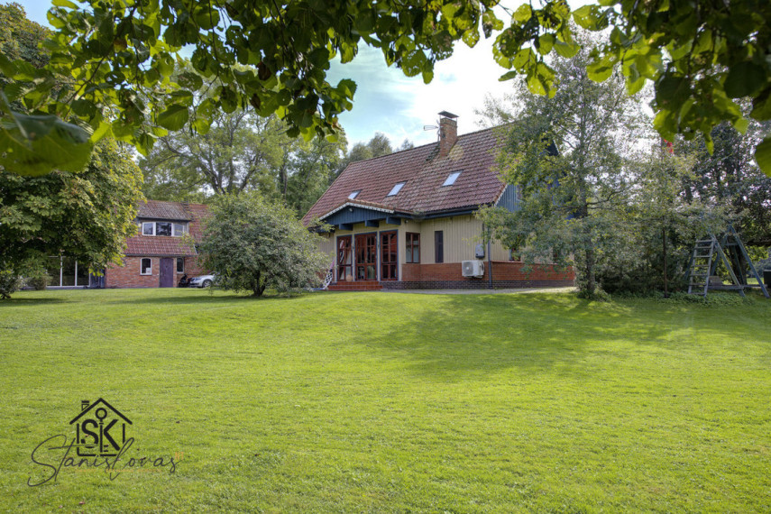 PARDUODAMAS PELNINGAS KAIMO TURIZMO VERSLAS – 6 AUTONOMINIŲ PASTATŲ KOMPLEKSAS SU 1,39 HA SKLYPAIS PRIE PAKALNĖS UPĖS (Pakalnės k., Pakalnės g. 64) 38