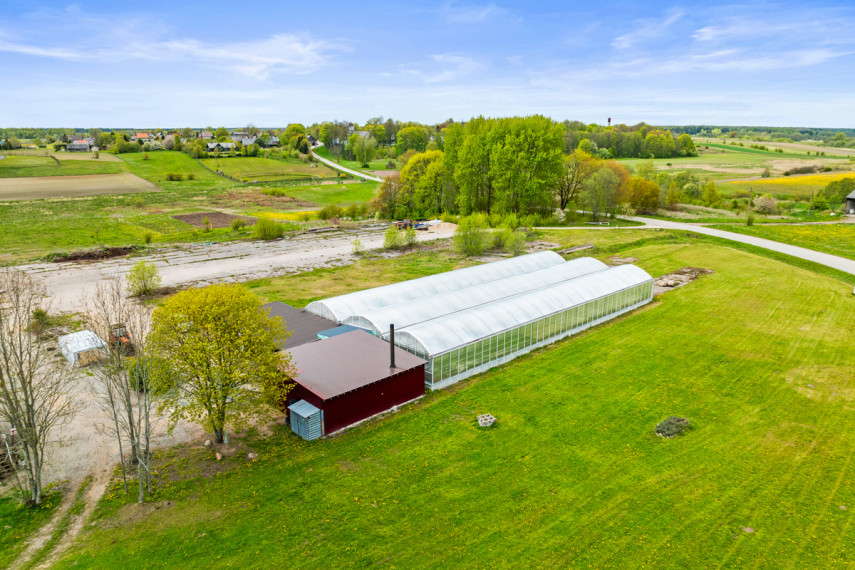 Parduodamos administracinės, gamybinės, kitos paskirties, paslaugų, prekybos, sandėliavimo patalpos Kretingos r. sav., Laukžemės k., Ilgoji g.3, 960 m2 ploto 2
