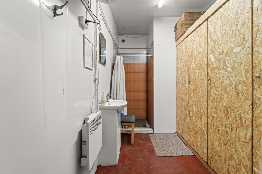 Parduodamos administracinės, gamybinės, kitos paskirties, paslaugų, prekybos, sandėliavimo patalpos Kretingos r. sav., Laukžemės k., Ilgoji g.3, 960 m2 ploto 13