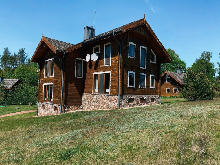Parduodamas namas Lazdijų r. sav., Gegutės k., Šlavantų, 696 m2 ploto, 2 aukštai 32