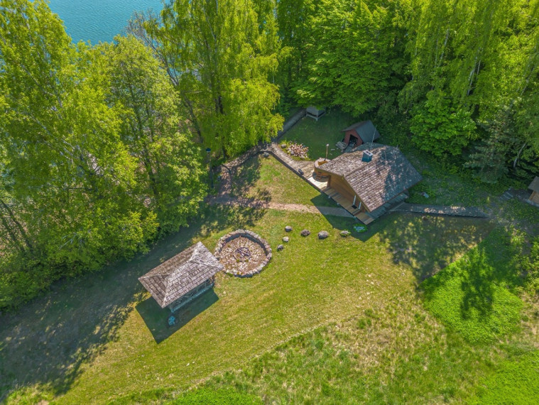 Parduodamas namas Lazdijų r. sav., Gegutės k., Šlavantų, 696 m2 ploto, 2 aukštai 44