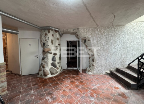 Parduodamos paslaugų, prekybos patalpos Vilniaus g., Centras, Šiaulių m., Šiaulių m. sav., 140 m2 ploto Parduodamos paslaugų, prekybos patalpos Vilniaus g., Centras, Šiaulių m., Šiaulių m. sav., 140 m2 ploto