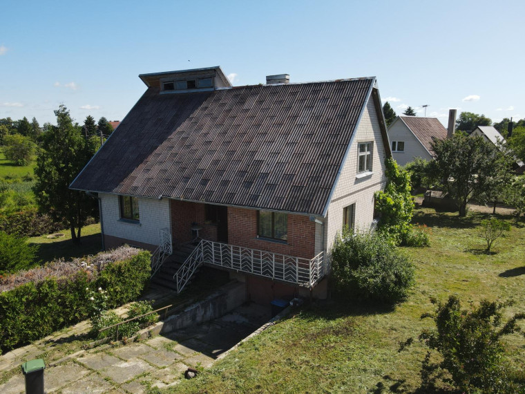 Parduodamas namas Lakštingalų g., Klausučių k., Jurbarko r. sav., 186.97 m² ploto 3 kambariai 1