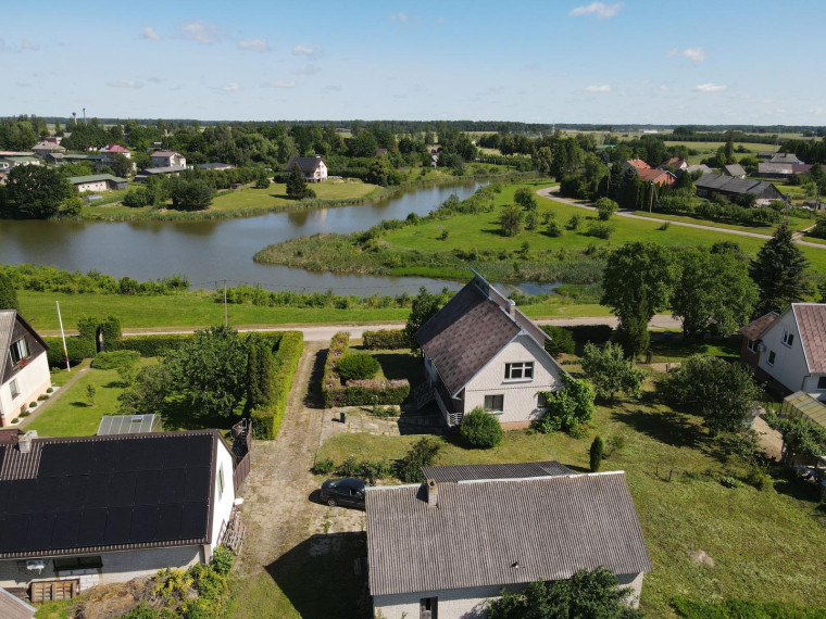 Parduodamas namas Lakštingalų g., Klausučių k., Jurbarko r. sav., 186.97 m² ploto 3 kambariai 2