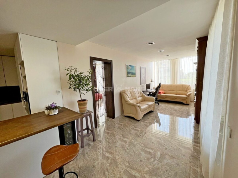 Parduodamas namas Naujamiesčio g., Liberiškio k., Panevėžio r. sav., 620 m2 ploto, 2 aukštai 3