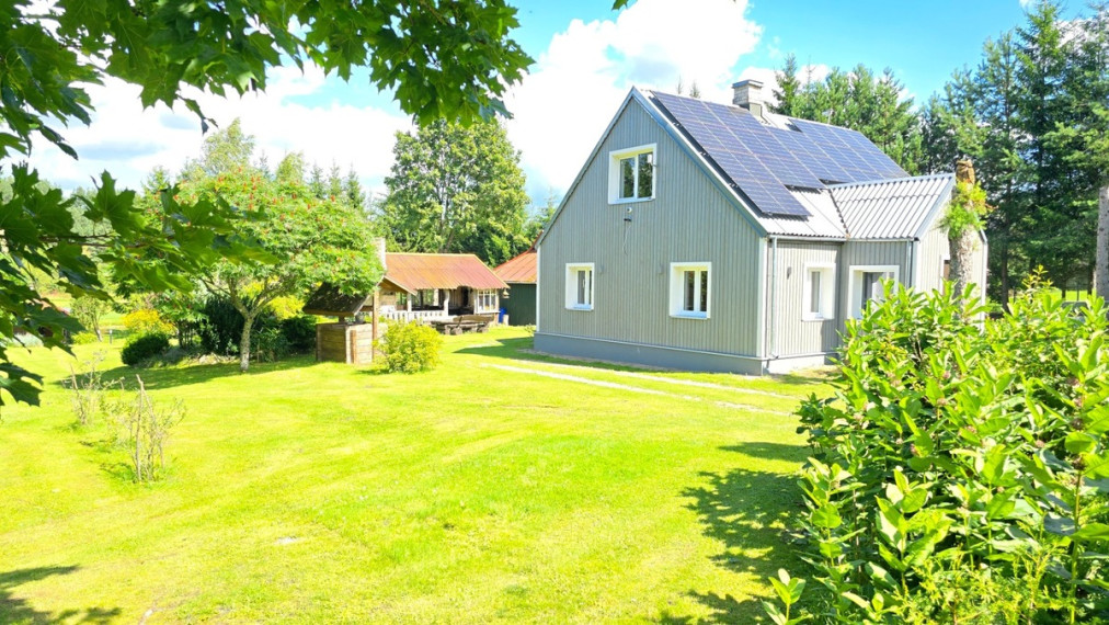 Parduodamas namas Molėtų r. sav., Gėliogalių k., Liepų , 101 m2 ploto, 2 aukštai 12