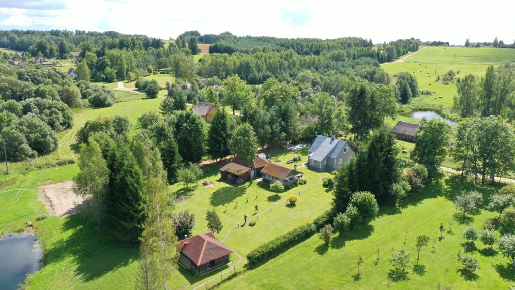 Parduodamas namas Molėtų r. sav., Gėliogalių k., Liepų , 101 m2 ploto, 2 aukštai 16