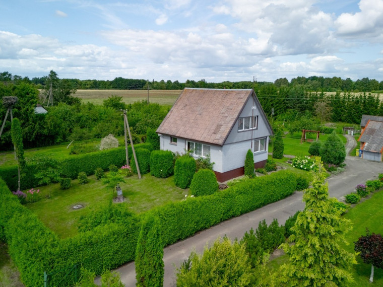 Parduodamas namas Kaštonų g., Agluonų k., Akmenės r. sav., 156.08 m2 ploto, 2 aukštai 2