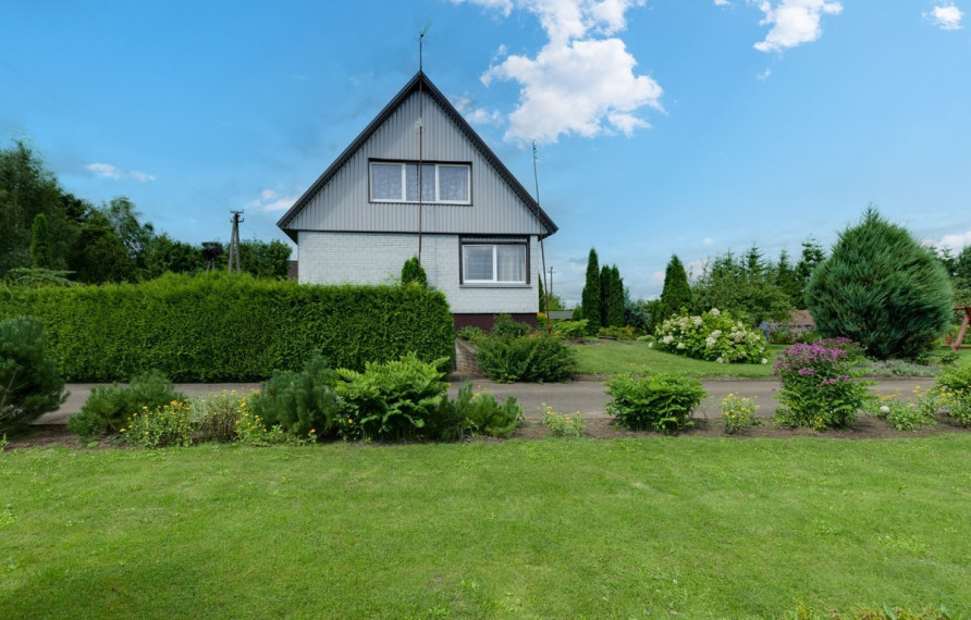 Parduodamas namas Kaštonų g., Agluonų k., Akmenės r. sav., 156.08 m2 ploto, 2 aukštai 3
