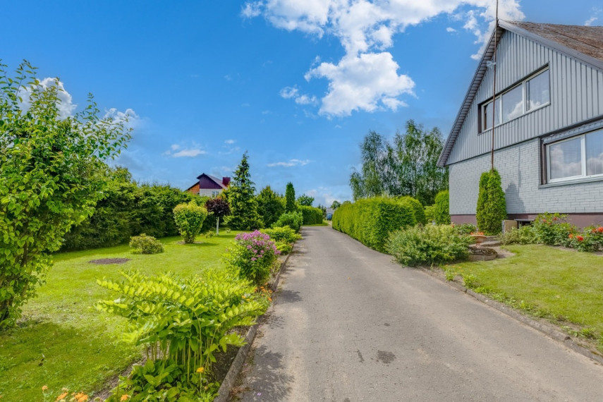 Parduodamas namas Kaštonų g., Agluonų k., Akmenės r. sav., 156.08 m2 ploto, 2 aukštai 6