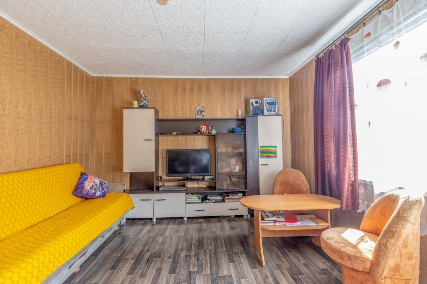 Parduodamas namas Kaštonų g., Agluonų k., Akmenės r. sav., 156.08 m2 ploto, 2 aukštai 19