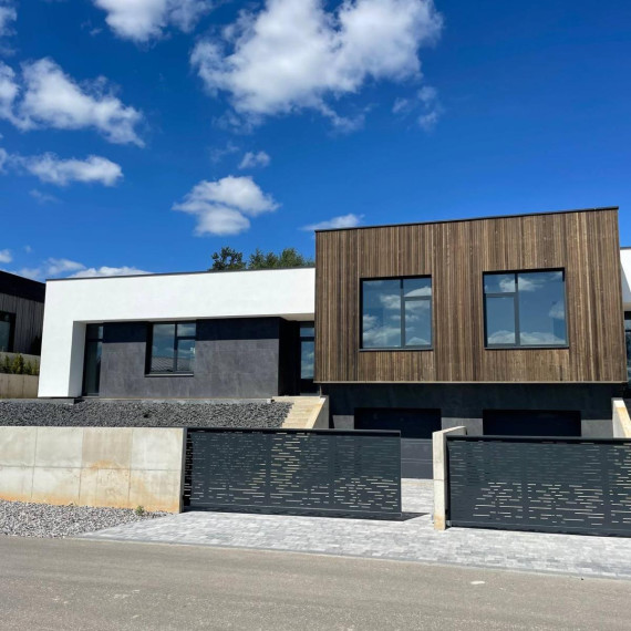 Parduodamas namas Žemuogių g., Bajorai, Vilniaus m., Vilniaus m. sav., 171.50 m² ploto 4 kambariai 1