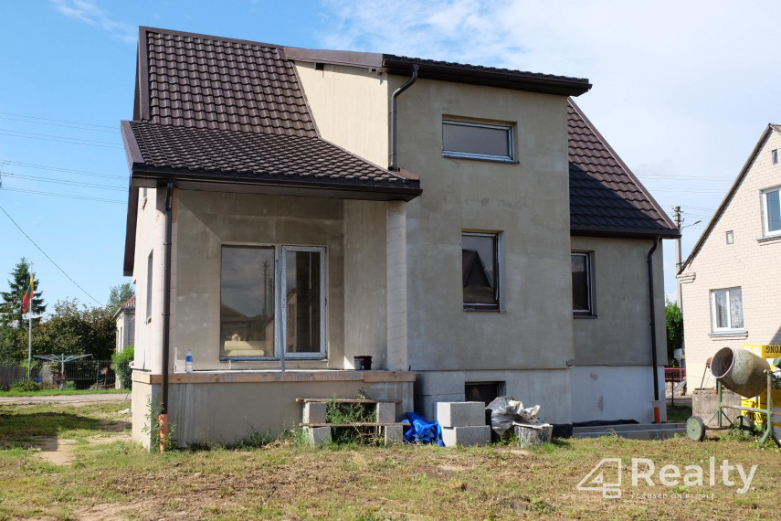 Parduodamas namas M. K. Čiurlionio g., Kalvarijos m., Kalvarijos sav., 208.99 m² ploto 4 kambariai 8