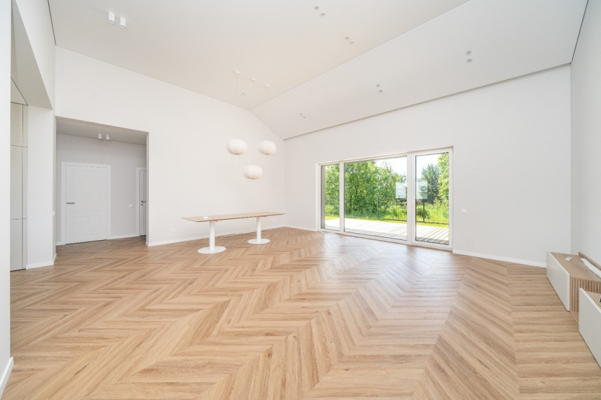 Parduodamas namas Ismonių g., Aukštieji Paneriai, Vilniaus m., Vilniaus m. sav., 156 m2 ploto, 1 aukštai 8