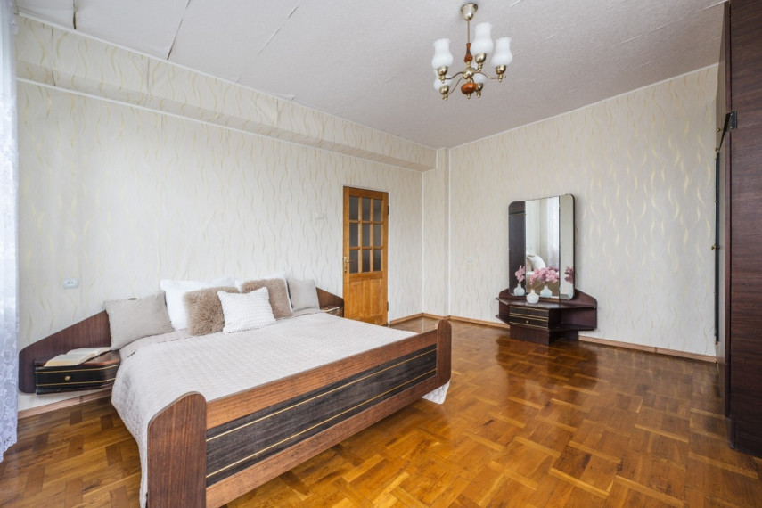 Parduodamas namas Liepojos g., Mažojo kaimelio, Klaipėdos m., Klaipėdos m. sav., 321.62 m2 ploto, 3 aukštai 32