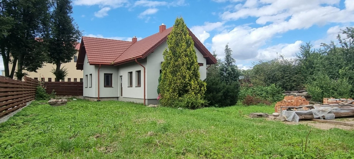 Parduodamas namas J. Biliūno g., Ukmergės m., Ukmergės r. sav., 186.92 m2 ploto, 2 aukštai 3