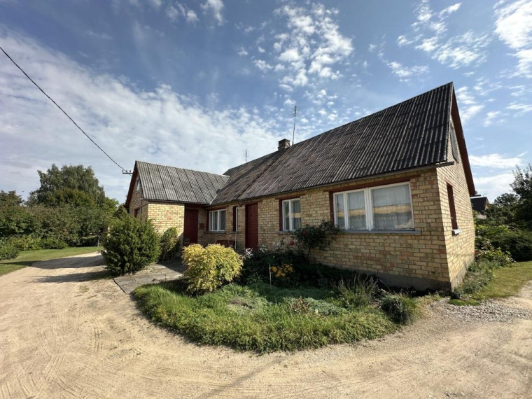 Parduodamas namas Baisogalos mstl., Radviliškio r. sav., 214.01 m² ploto 10 kambarių 1