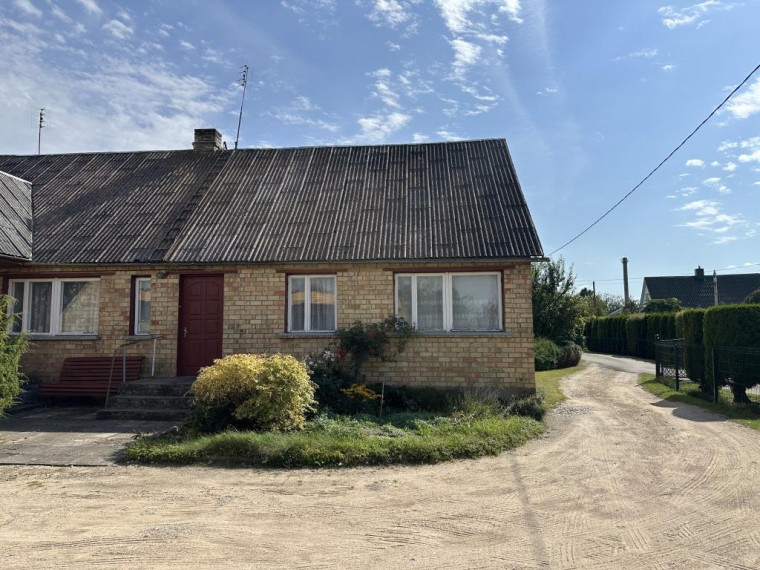 Parduodamas namas Baisogalos mstl., Radviliškio r. sav., 214.01 m² ploto 10 kambarių 4