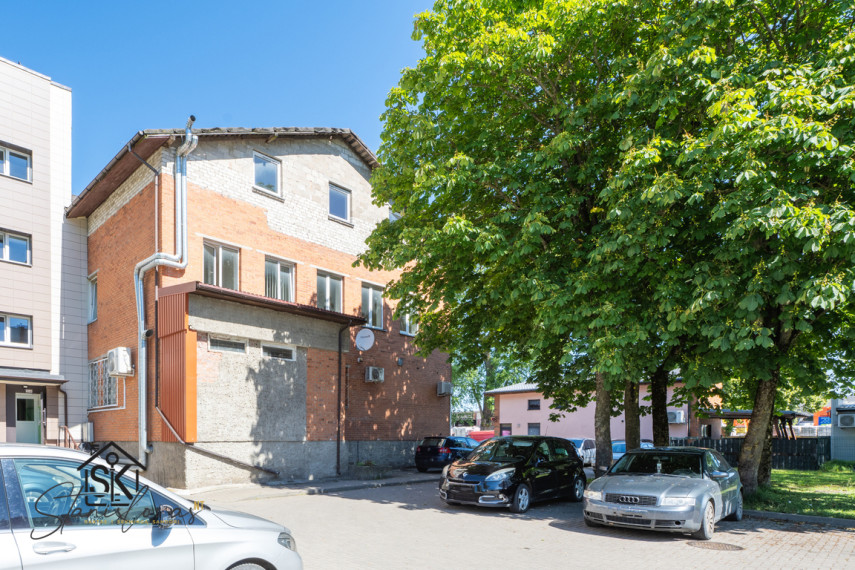 PARDUODAMOS VIEŠBUČIŲ PASKIRTIES PATALPOS ŠILUTĖJE, GLUOSNIŲ G. 13C 32