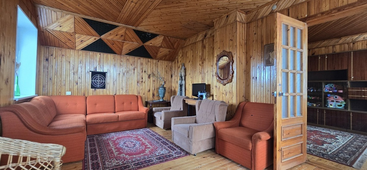 PARDUODAMAS IŠSKIRTINIS NAMAS BILIŪNO G., KĖDAINIUOSE 9