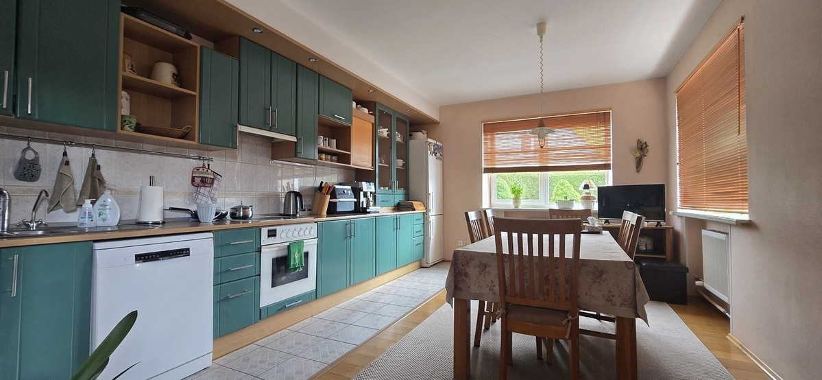 PARDUODAMAS IŠSKIRTINIS NAMAS BILIŪNO G., KĖDAINIUOSE 12