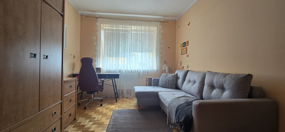 PARDUODAMAS IŠSKIRTINIS NAMAS BILIŪNO G., KĖDAINIUOSE 15