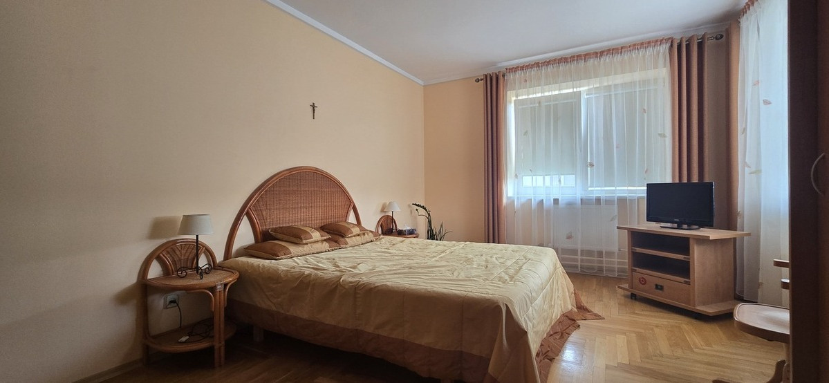 PARDUODAMAS IŠSKIRTINIS NAMAS BILIŪNO G., KĖDAINIUOSE 17