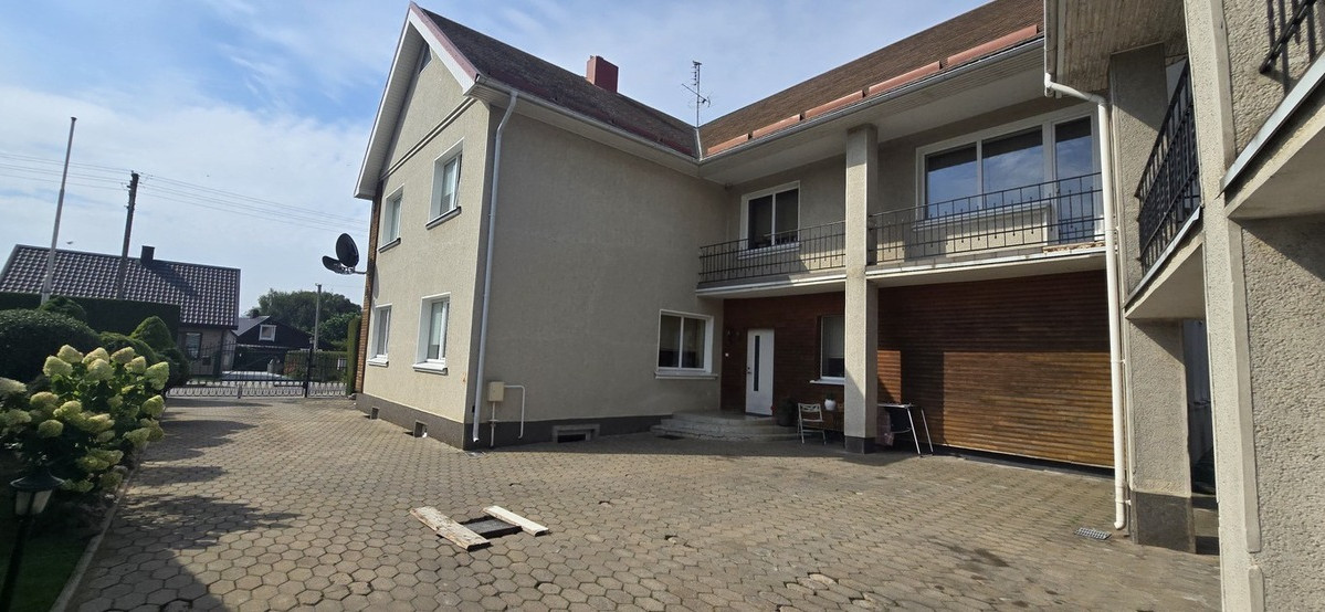 PARDUODAMAS IŠSKIRTINIS NAMAS BILIŪNO G., KĖDAINIUOSE 23