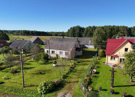 Parduodamas namas Kvyklių k., Utenos r. sav., 226.22 m² ploto 6 kambariai