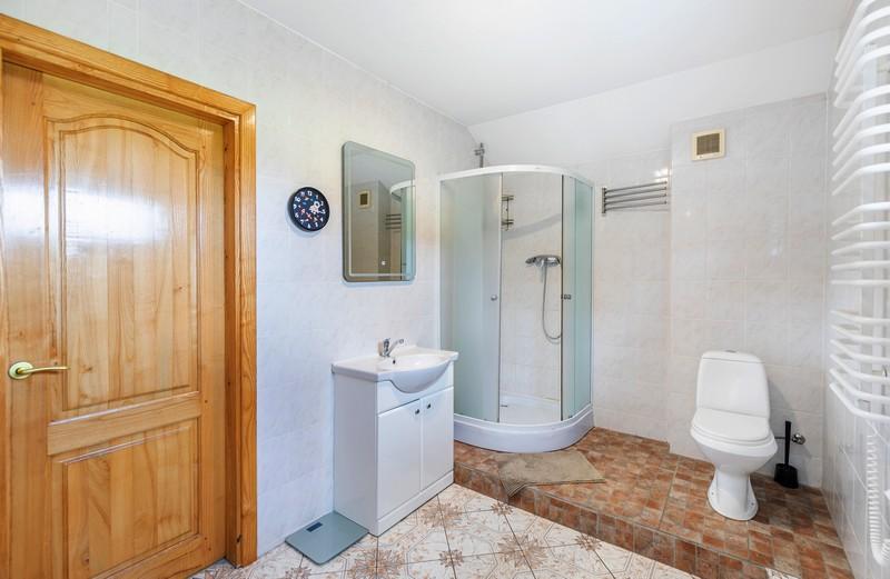 Parduodamas namas Medelyno g., Vėliučionių k., Vilniaus r. sav., 200.88 m² ploto 5 kambariai 16