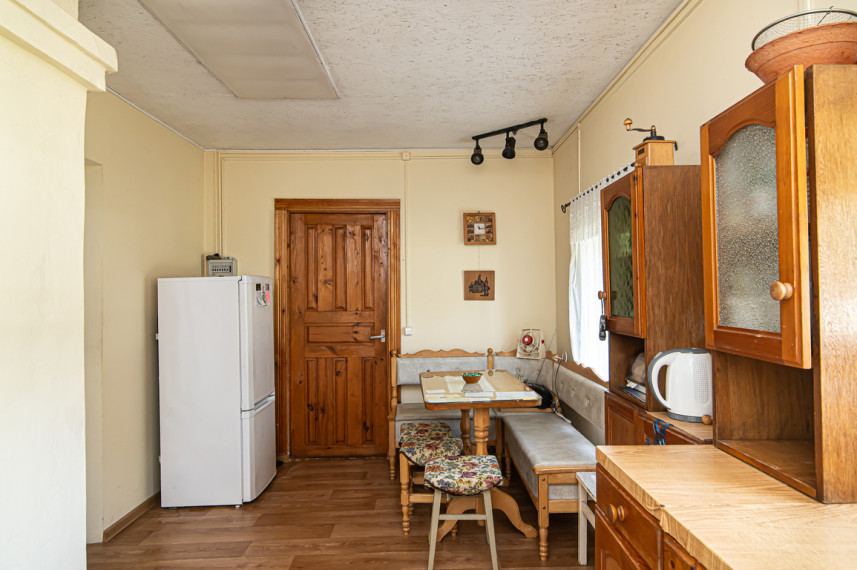Parduodamas pilnai renovuotas namas Beržų g., Senosios Varėnos k., 56,42 kv.m ploto su sklypu 13.83 a 12